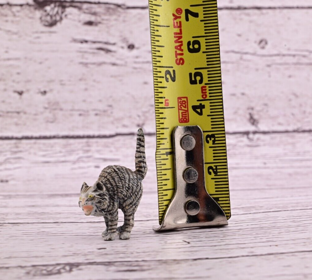 Lovely Antique Austrian Vienna Cold Painted Bronze Figure of Scared Cat12