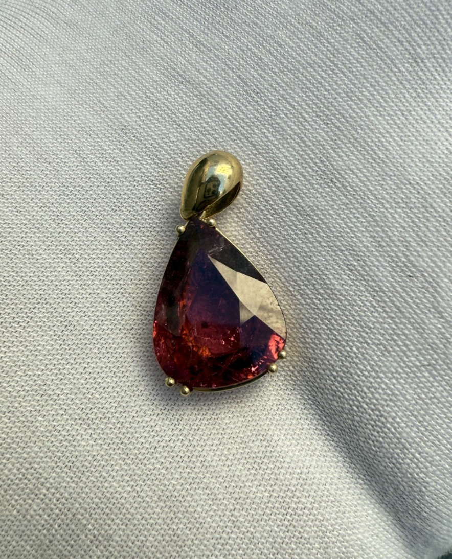 Superb Antique / Vintage Plum Red Natural Tourmaline & 18K Yellow Gold Pendant5