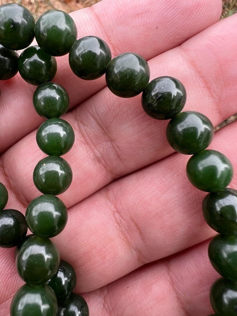 Small Green Antique / Vintage Spinach Natural Nephrite Jade Beaded Necklace5
