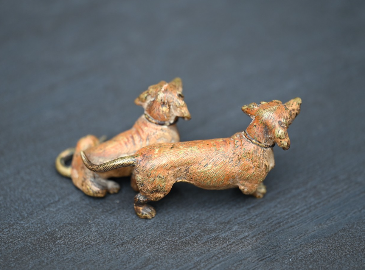 Antique 1900s Austrian Vienna Cold Painted Bronze Figure of Two Dachshund Dogs6