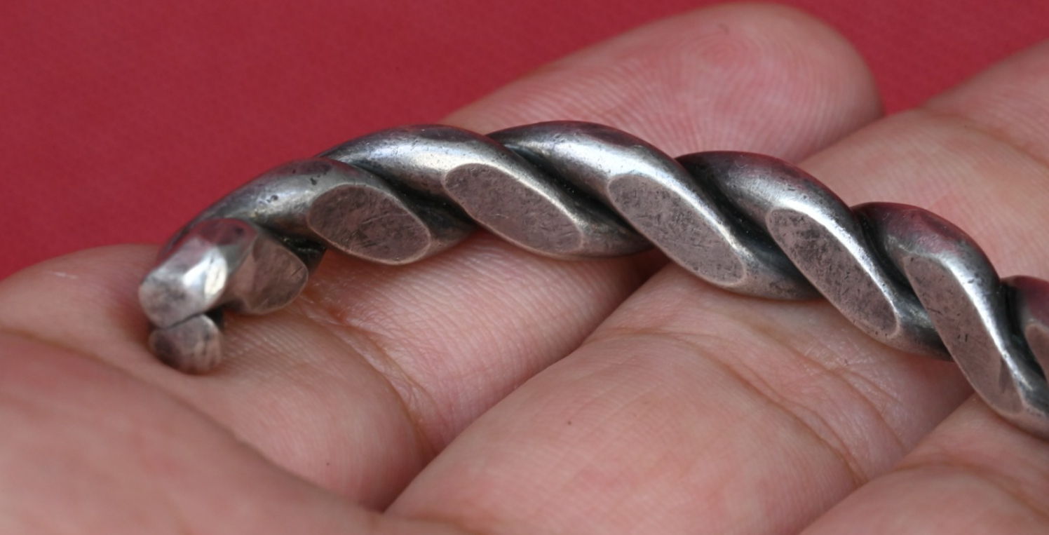 Southwestern-style Twisted Wire and Carinated Sterling Silver Cuff Bracelet6