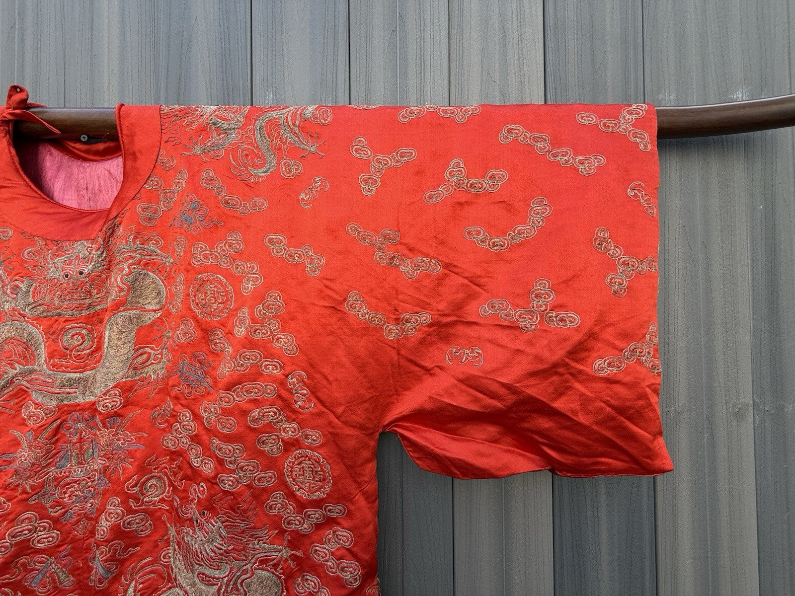 Antique Qing Dynasty Chinese Metallic Silk Embroidery Dragon Robe In Red Color5