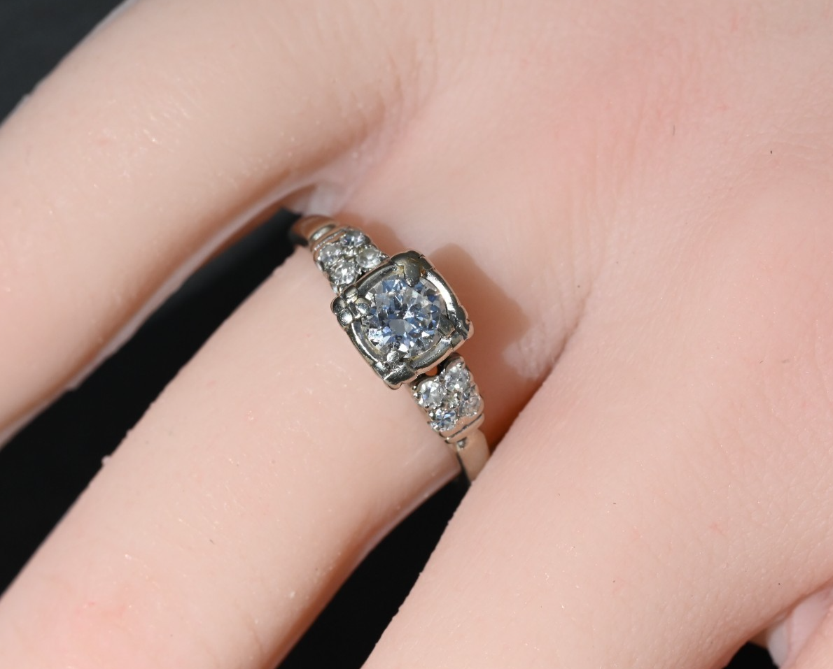 Gorgeous Early Vintage / Antique Natural Diamond Engament Ring set in 14k WG0