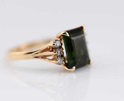 Emerald-Cut Green Tourmaline Flanked by Small Diamonds on 14K Yellow Gold Band3