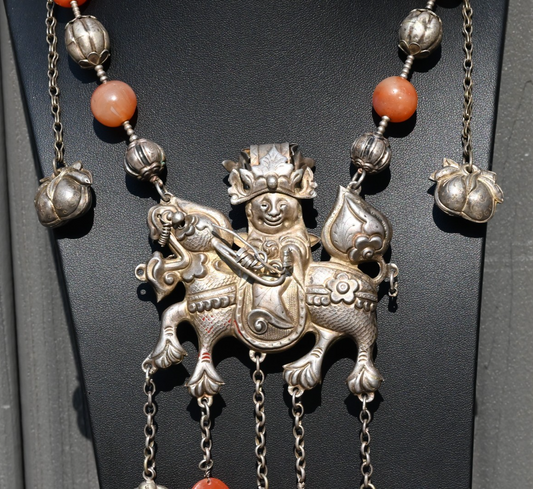 Early Antique Chinese Silver Necklace with Chillin Dragon, Flowers & Carnelian1