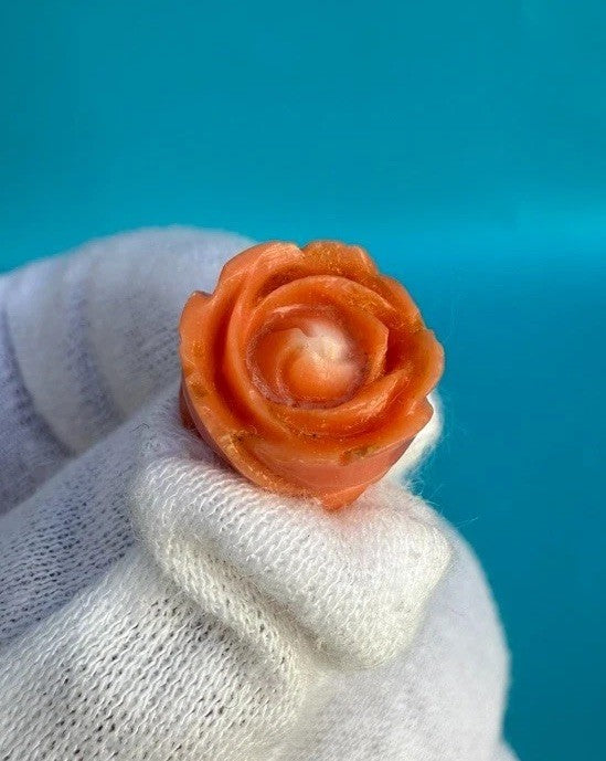 Gorgeous Antique 1900s Natural Carved Floral Motif Coral & 14k Gold Earrings9