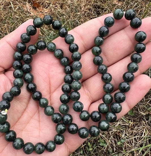 Lovely Antique / Vintage Spinach Green Natural Nephrite Jade Beaded Necklace0