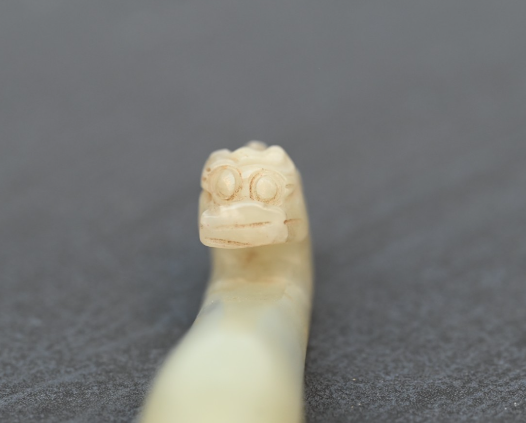 Genuine Antique 1900s Carved Chinese White Celadon Jade Dragon Belt Hook4