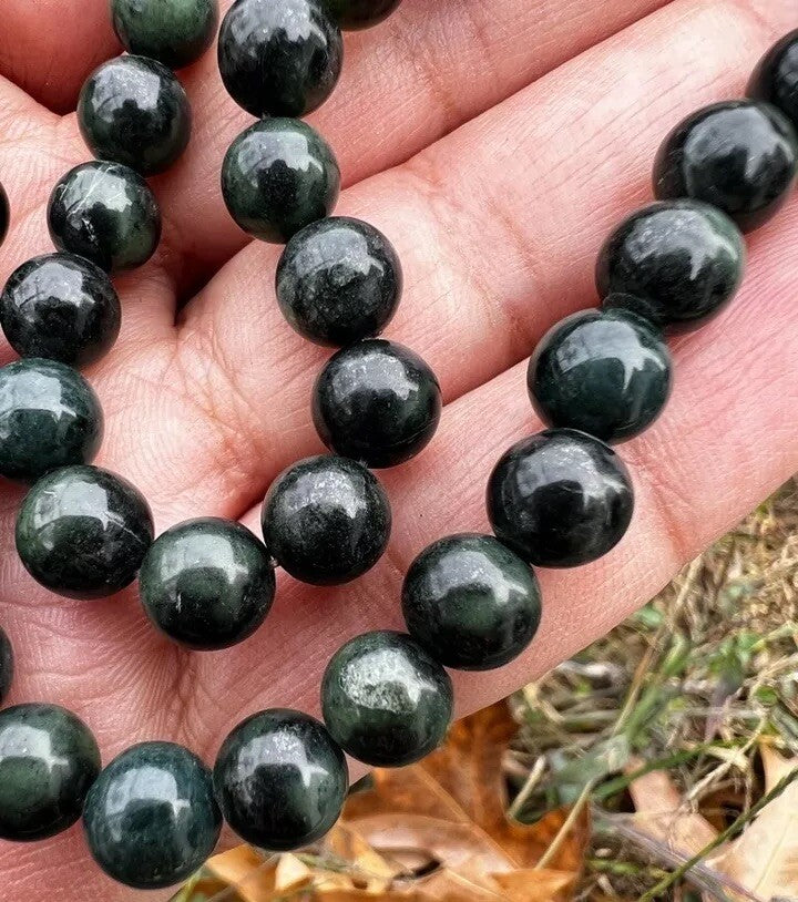 Gorgeous Antique / Vintage Spinach Natural Nephrite Jade Beaded Necklace #46