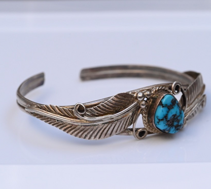 Wonderful Native American Sterling Silver Cuff Bracelet with Turquoise Gem2