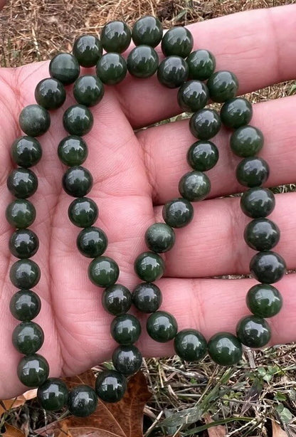 Dark Green Antique / Vintage Spinach Natural Nephrite Jade Beaded Necklace0