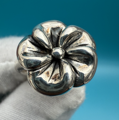 Sterling Silver Ring with Flower Motif 0