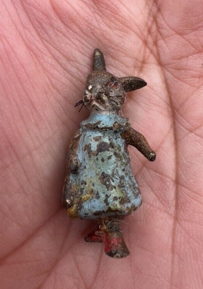 Miniature Antique Peter Rabbit Cold Painted Vienna Bronze Beatrix Potter Figure5