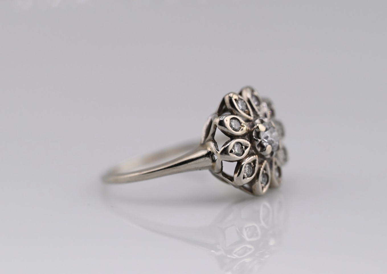 Gorgeous Early Vintage 14k White Gold Star Diamond Ring2