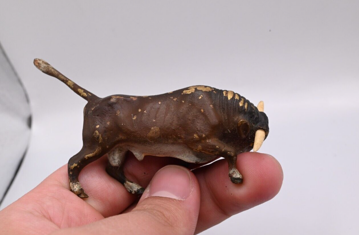Life-like Antique Austrian Vienna Cold Painted Bronze Figure of Fighting Bull13