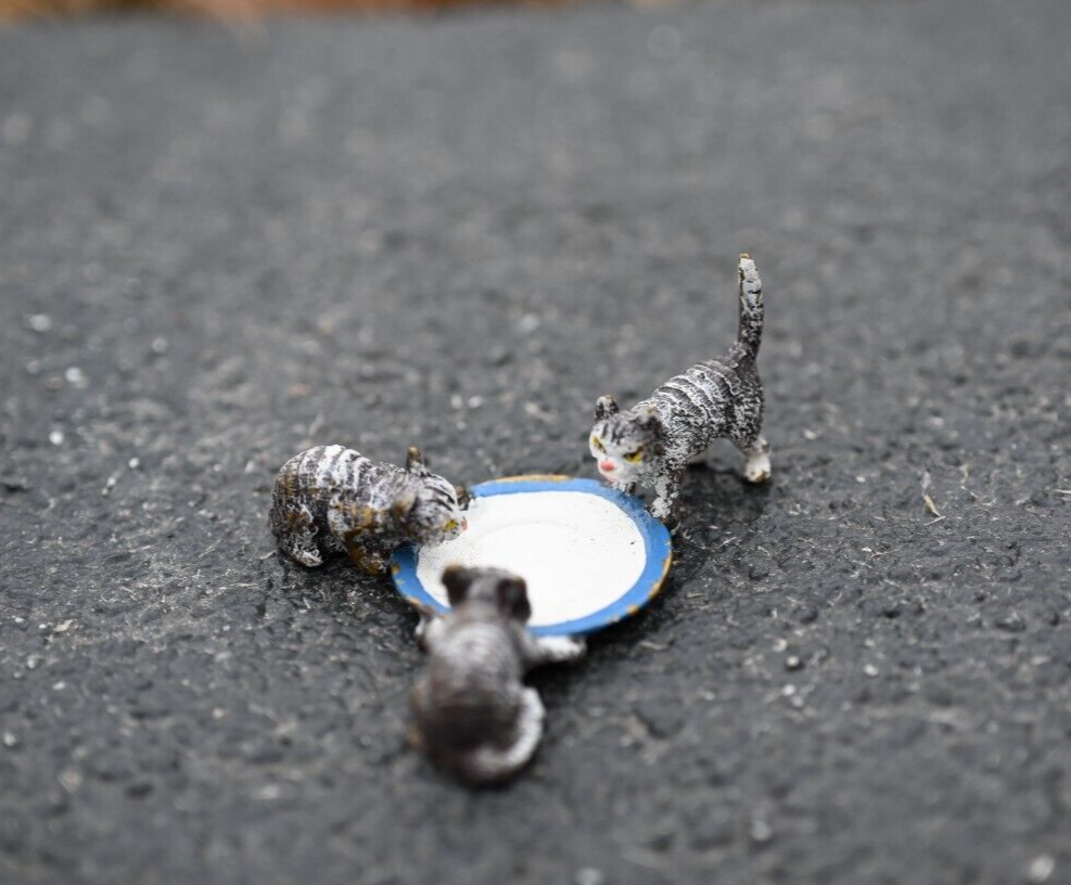 Unique Austrian Vienna Cold Painted Bronze Figure of Small Kittens Drinking Milk4