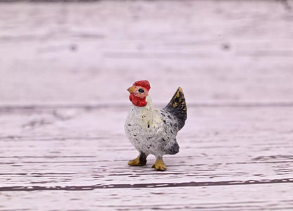 Amazing Antique Austrian Vienna Cold Painted Bronze Figure of Miniature Hen ￼2