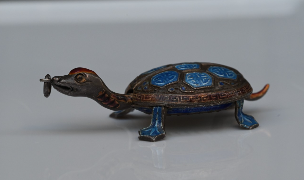 Chinese Export Sterling Silver Enamel Articulated Turtle Necklace Pendant5