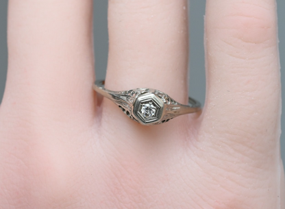 Beautiful Antique Art Deco Era 18k White Gold Filigree Ring with Diamond2