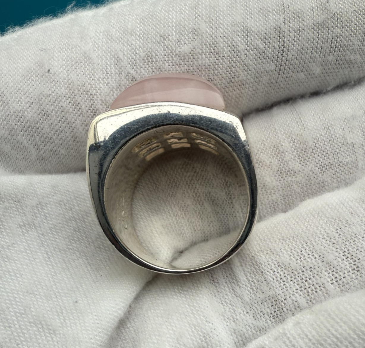Lovely Sterling Silver Ring with Pink Quartz Gemstone3