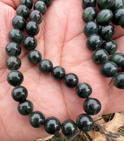 Elegant Green Antique / Vintage Spinach Natural Nephrite Jade Beaded Necklace1