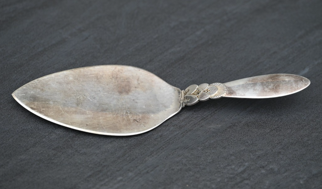 GEORG JENSEN DENMARK "CACTUS" PATTERN STERLING SILVER CAKE / PASTRY SERVER0
