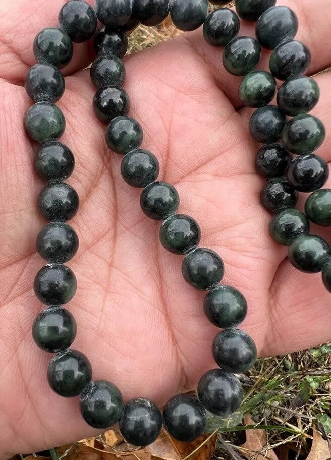 Leafy Green Antique / Vintage Spinach Natural Nephrite Jade Beaded Necklace1