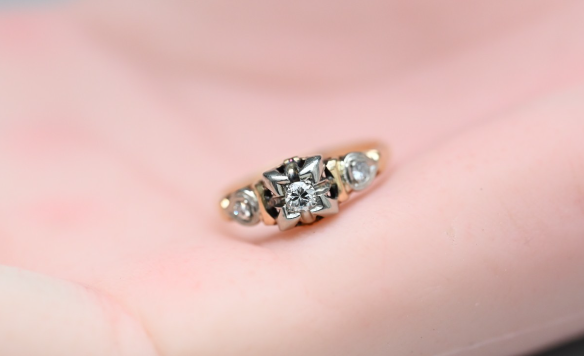 Elegant Antique Art Deco Two Tone 14k Gold Ring with Natural Diamonds8