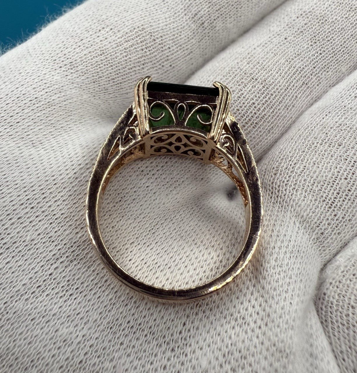 Superb 8.5ct Emerald Green Color Natural Tourmaline Gem Set in 14K Rose Gold5