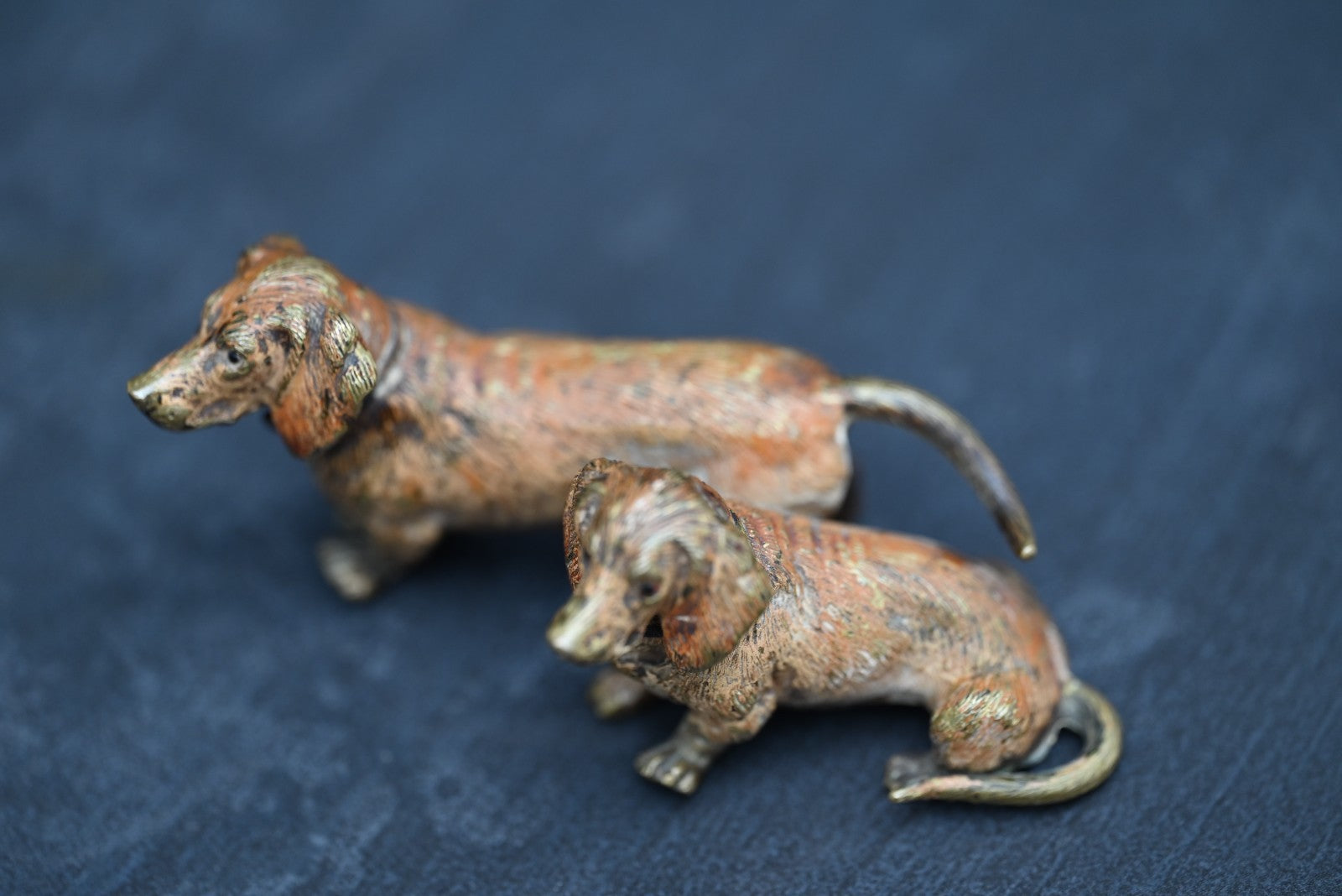 Antique 1900s Austrian Vienna Cold Painted Bronze Figure of Two Dachshund Dogs9