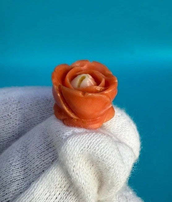 Gorgeous Antique 1900s Natural Carved Floral Motif Coral & 14k Gold Earrings10