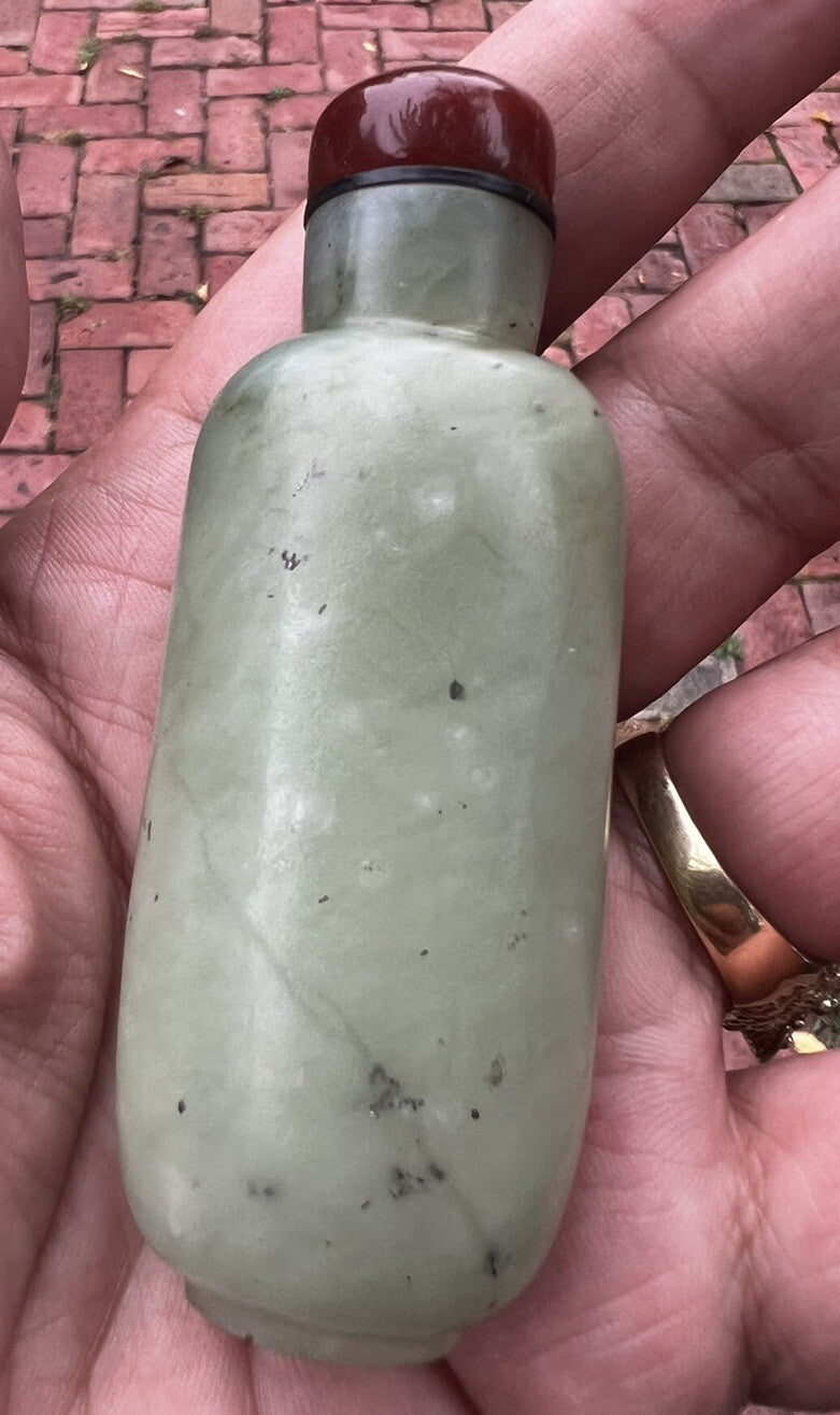 Elegant Antique / Vintage Chinese Hand Carved Natural Jade Snuff Bottle2