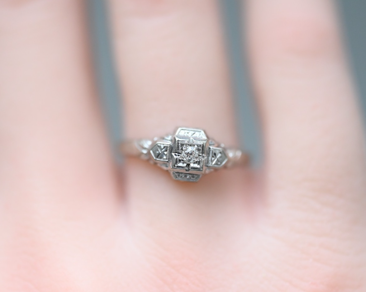 Authentic Antique Art Deco 1920s - 1930s 14K WG Filigree & Diamond Ring2