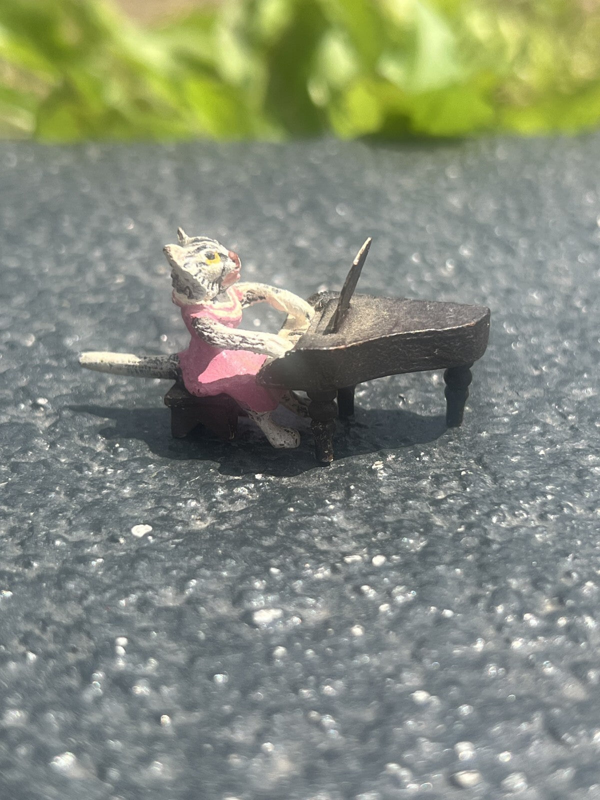 Vintage Austrian Vienna Cold Painted Bronze Figure of Lady Cat Playing Piano3