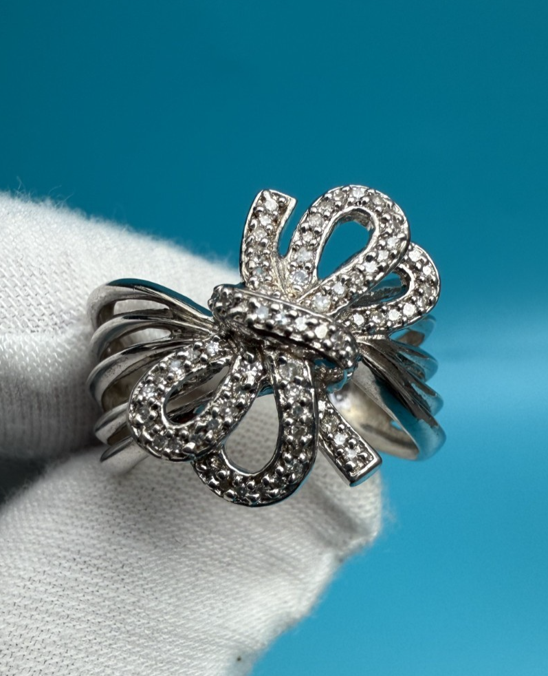 Beautiful Ribbon Design Sterling Silver Ring Signed KN0