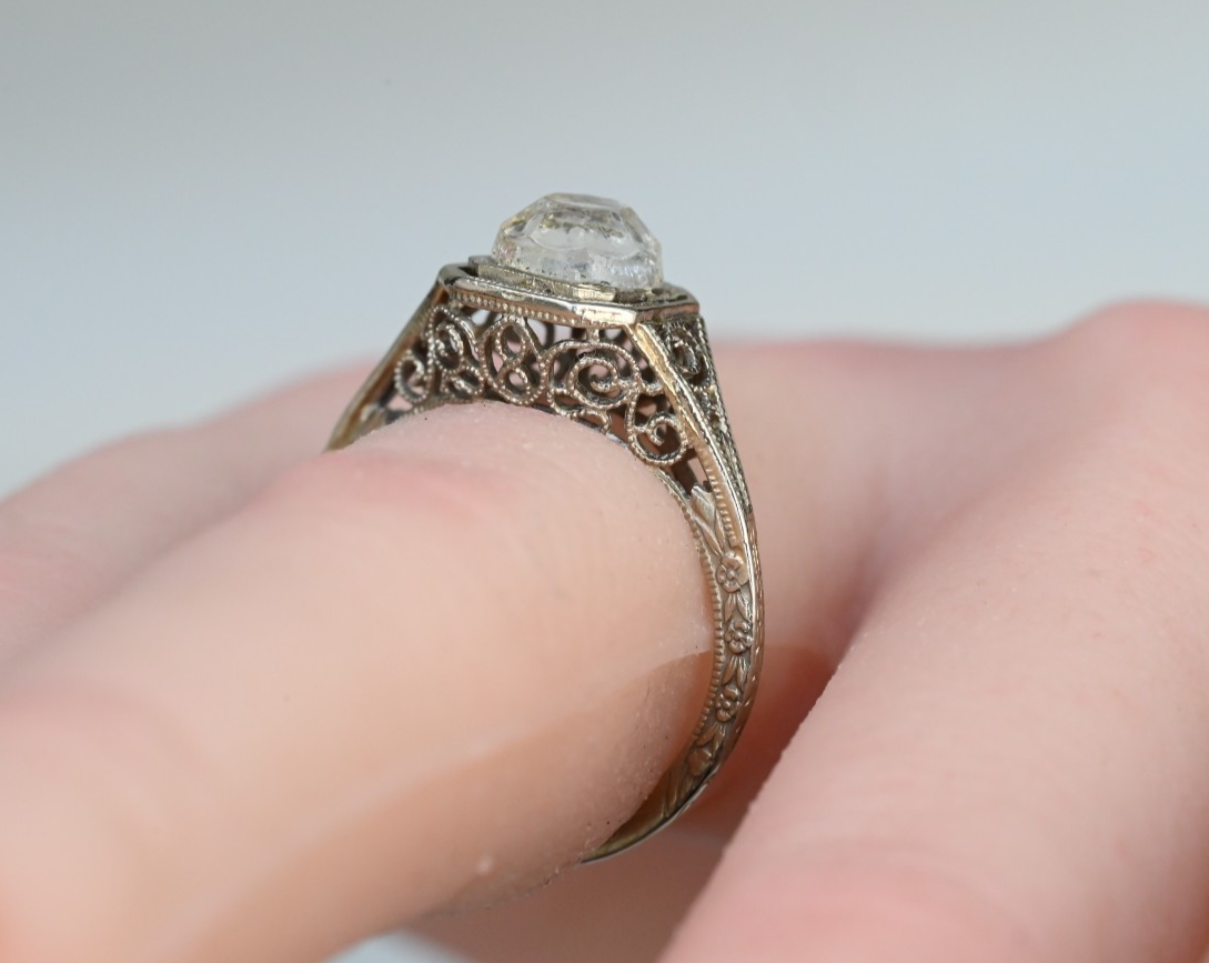 Lovely Antique Art Deco Period 1920s - 1930s 18k White Gold Filigree Ring4