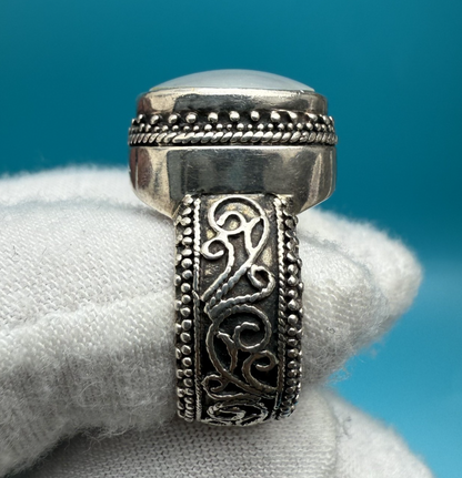 Elegant Vintage Sterling Silver 925 & Mother of Pearl Ring3