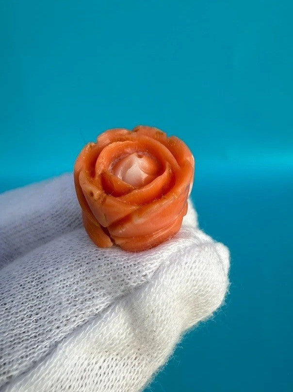 Gorgeous Antique 1900s Natural Carved Floral Motif Coral & 14k Gold Earrings7