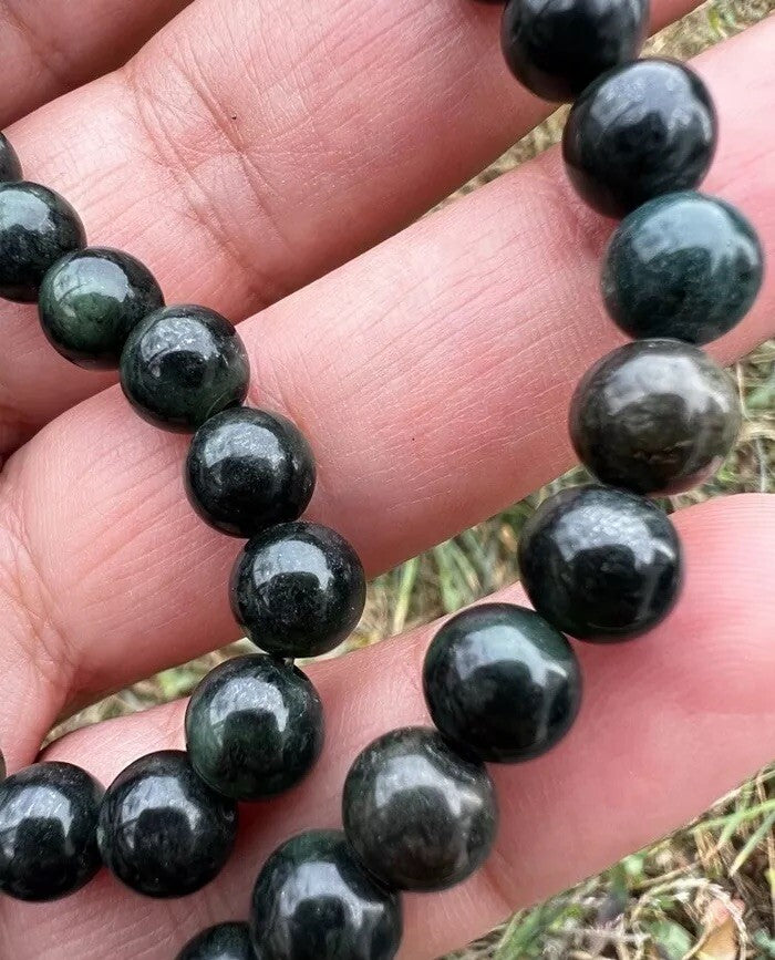 Leaf Green Antique / Vintage Spinach Natural Nephrite Jade Beaded Necklace7