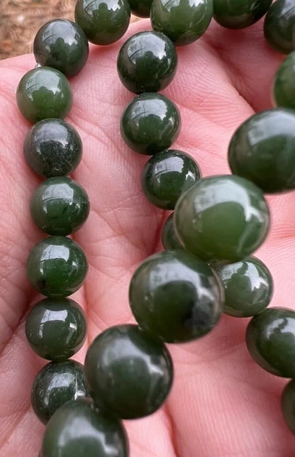 Lovely Green Antique / Vintage Spinach Natural Nephrite Jade Beaded Necklace #1810