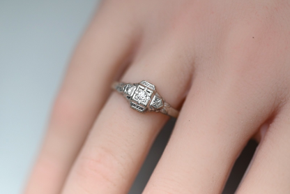 Authentic Antique Art Deco 1920s - 1930s 14K WG Filigree & Diamond Ring3