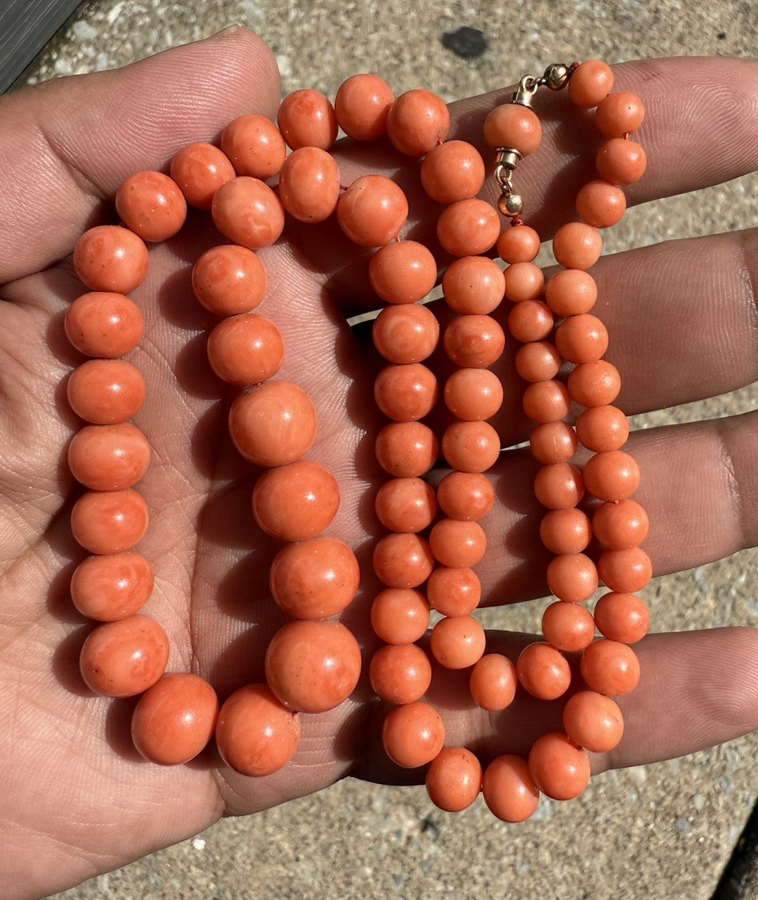 Gorgeous Natural Italian Light Red Round Coral Beaded Necklace With Gold Clasp7