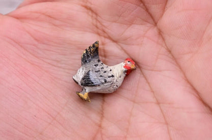 Amazing Antique Austrian Vienna Cold Painted Bronze Figure of Miniature Hen ￼9