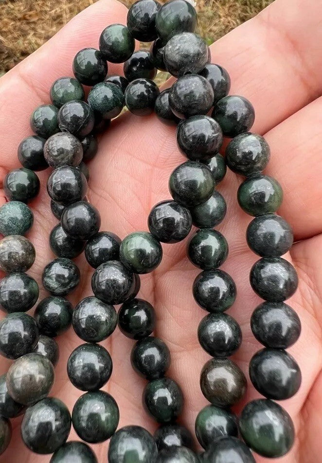 Leaf Green Antique / Vintage Spinach Natural Nephrite Jade Beaded Necklace10
