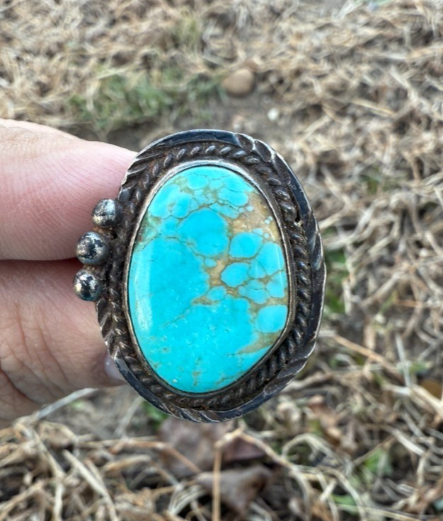 Beautiful Southwestern Sterling Silver & Turquoise Gemstone Ring0