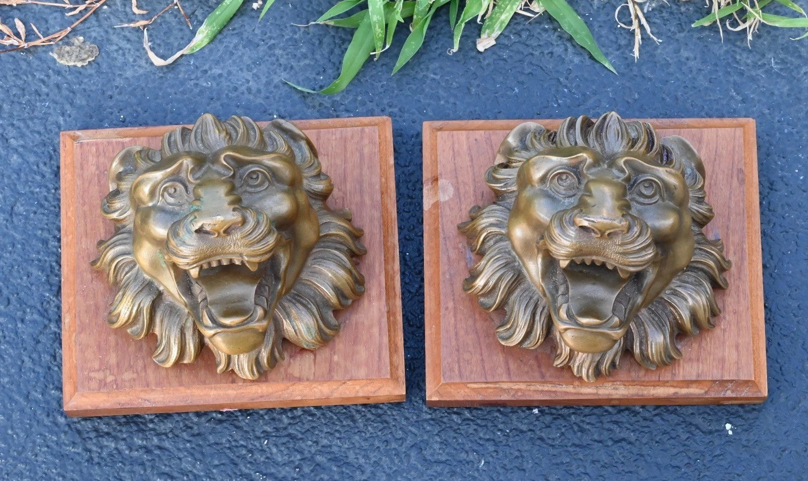 Superb Antique / Vintage Solid Bronze Lion Head Wall Ornaments0
