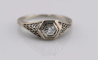 Antique Art Deco 1900s Filigree Motif 18k White Gold & Diamond Ring1