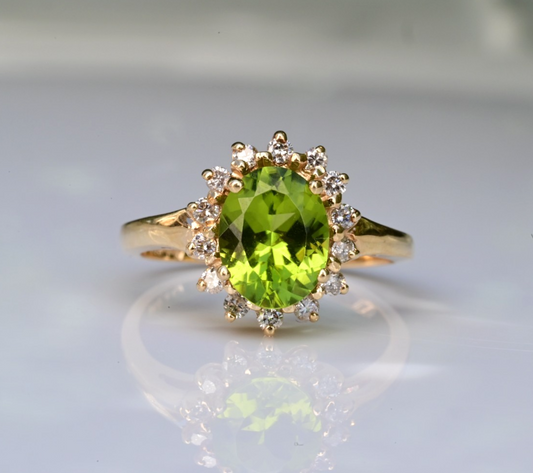 Vintage Vivid Green Peridot with Halo of Diamonds 14K Yellow Gold Ring0