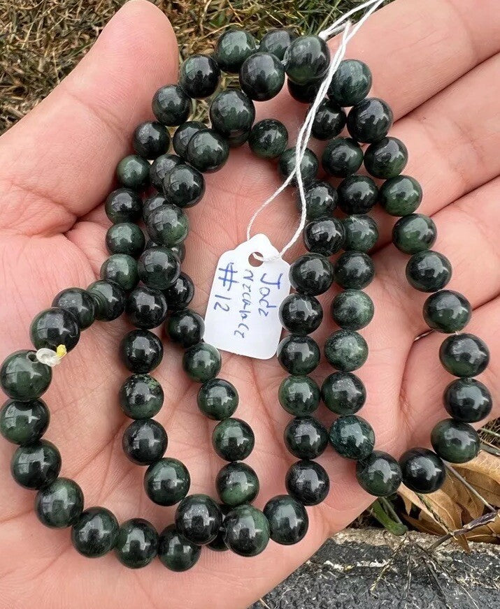 Lovely Antique / Vintage Spinach Green Natural Nephrite Jade Beaded Necklace8