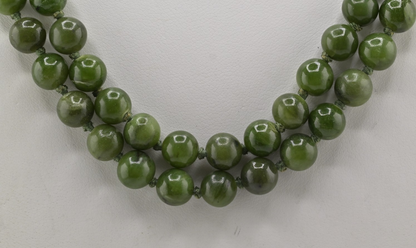 Gorgeous Antique / Vintage Light Spinach Natural Green Jade Beaded Necklace2